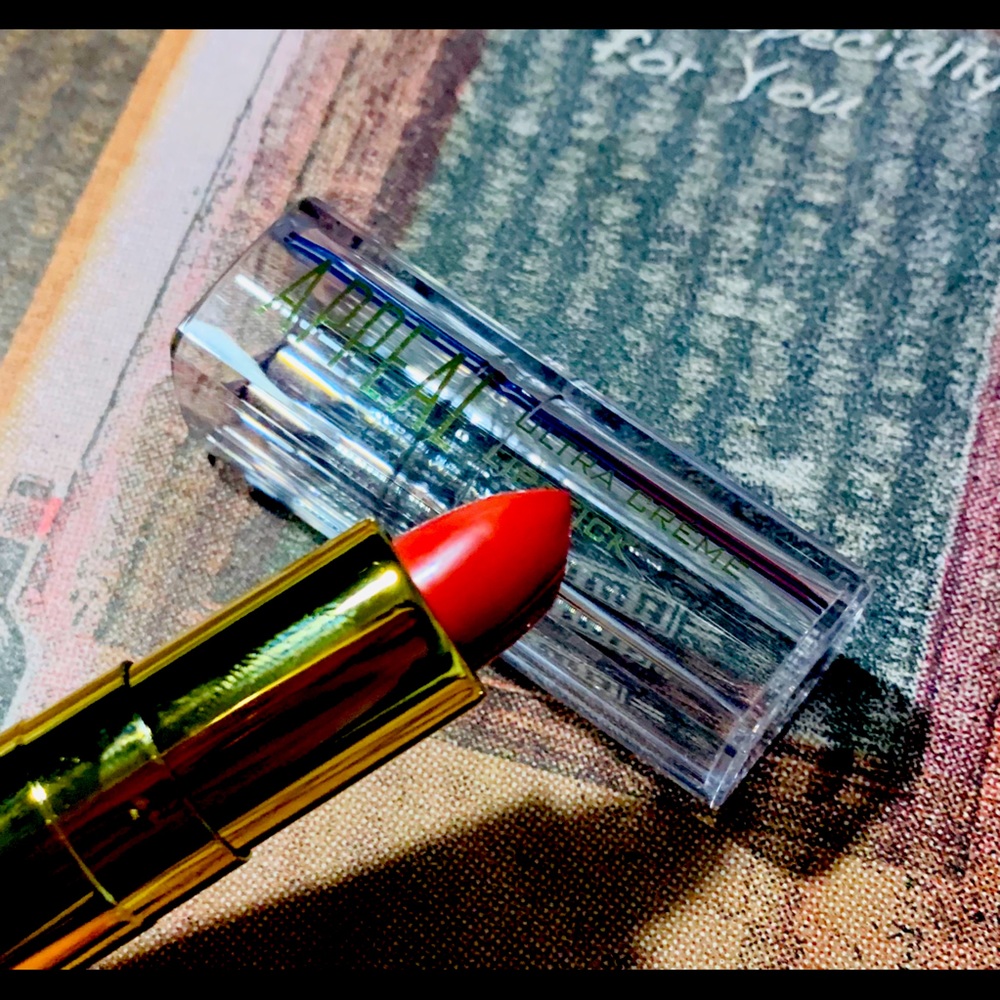 Appeal Ultra Creme Lipstick in Muse. Rosy-Nude